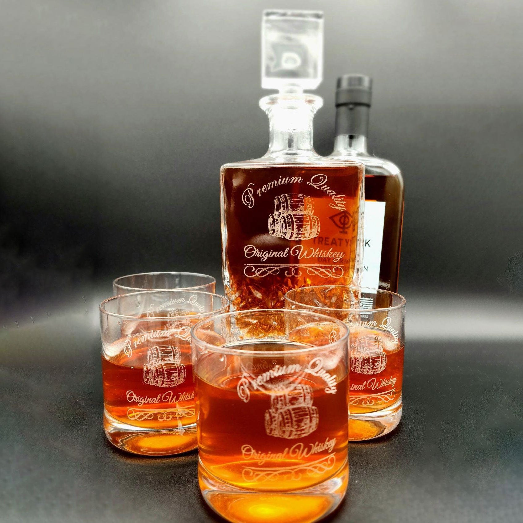 Personalized Crystal Decanter and Rocks Set, personalization, whiskey, decanter+whiskey glasses, gift for him, engraved